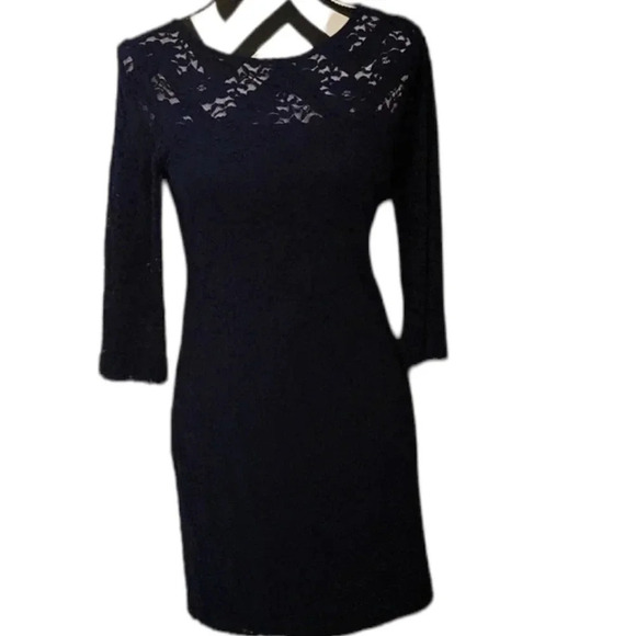 Dresses & Skirts - Lace Dress